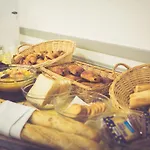 Notre Dame De France Hotell 3*