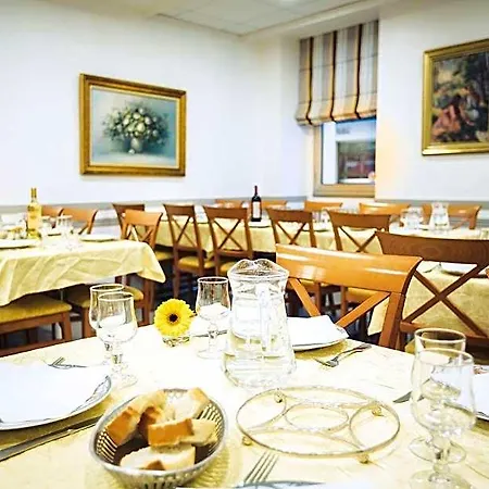 Hotel Notre Dame De France Lourdes