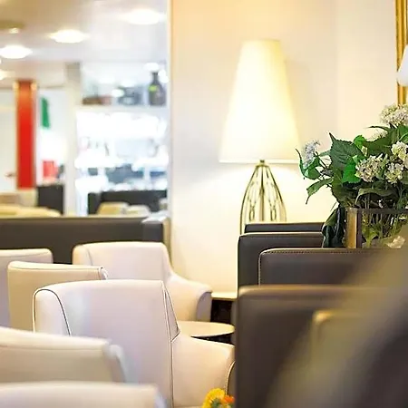 Hotel Notre Dame De France 3*