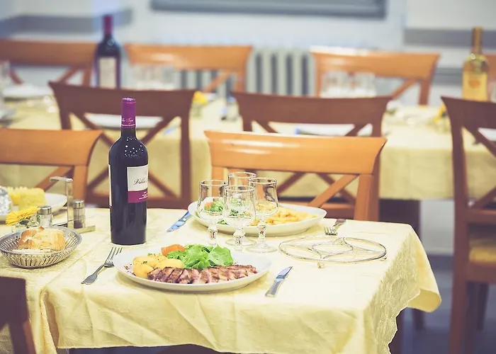 Hotel Notre Dame De France