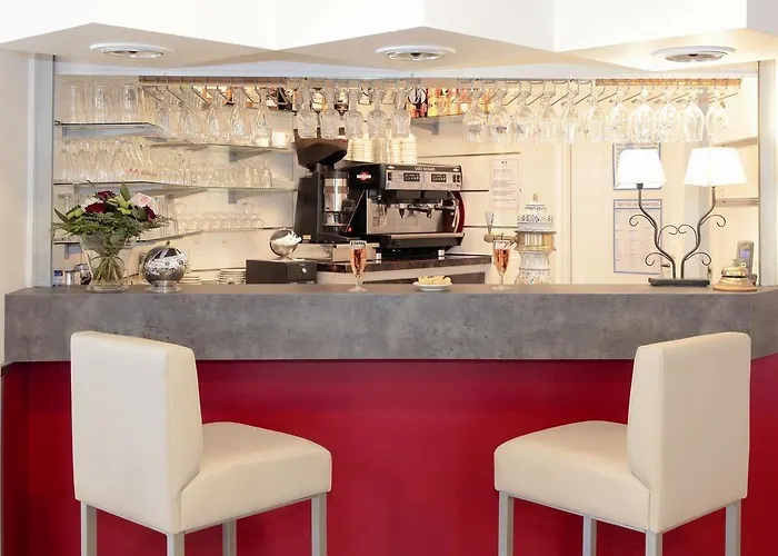 Notre Dame De France Hotel