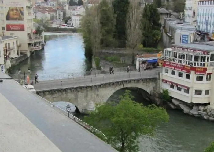 فندق Notre Dame De France