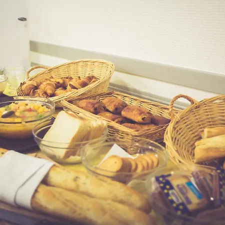 Notre Dame De France Hotel 3*