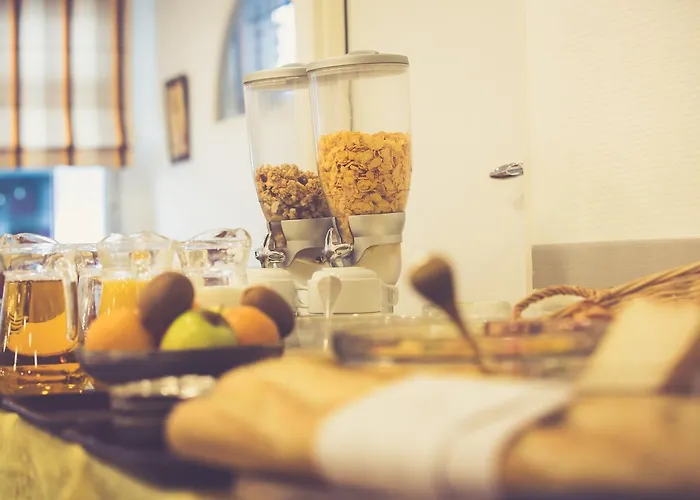 Notre Dame De France Hotell 3*